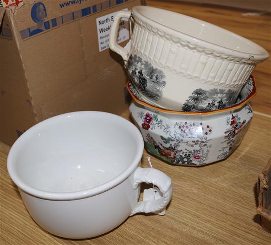 Minton Cunard white-glazed chamberpot, a Masons Ironstone pot and a Victorian chamberpot (a.f)